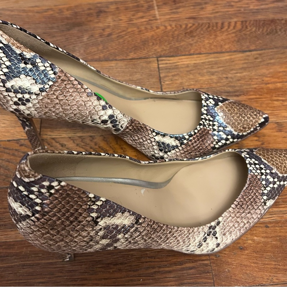 Naturalizer Brown Snakeskin Heels - Picture 9 of 10